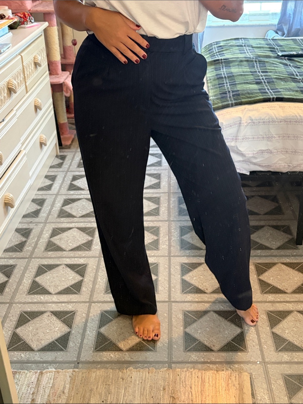 uniqlo • pleated trousers